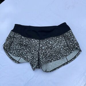 Lululemon Speed Up Low-Rise Lined Short 2.5" Venture Floral Alpine Size 4